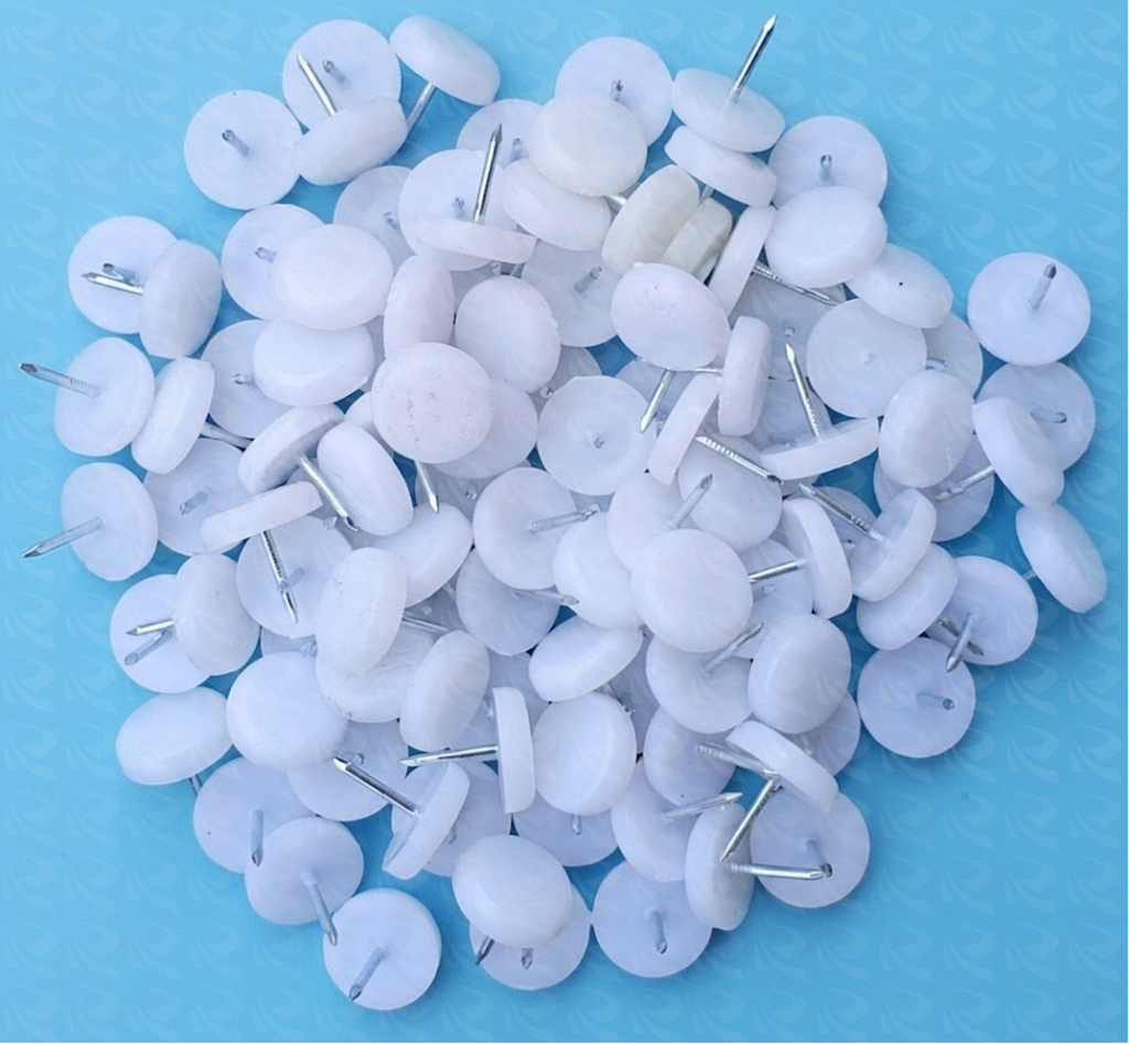 WHITE PLASTIC TACKS 19MM 9952