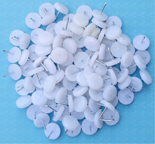 [005890] WHITE PLASTIC TACKS 19MM 9952